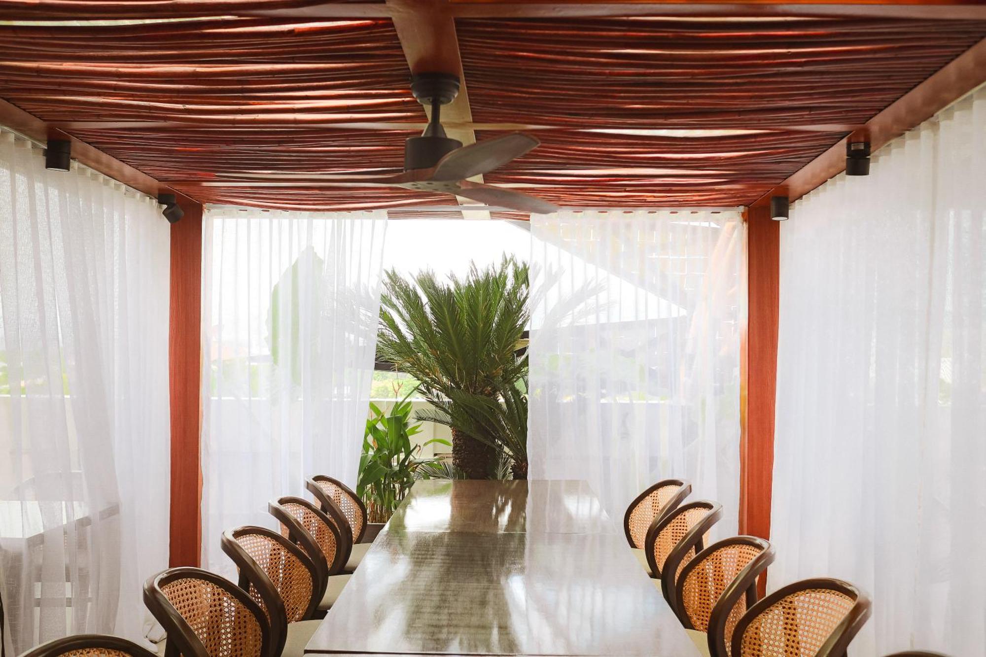 Azzurro Hotel Angeles Εξωτερικό φωτογραφία