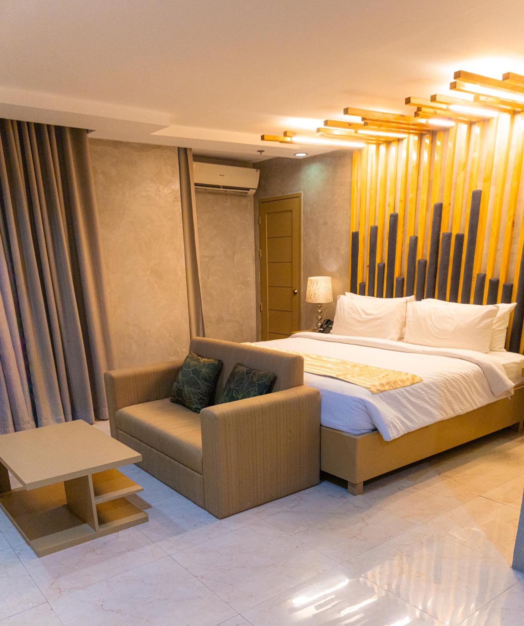 Azzurro Hotel Angeles Εξωτερικό φωτογραφία