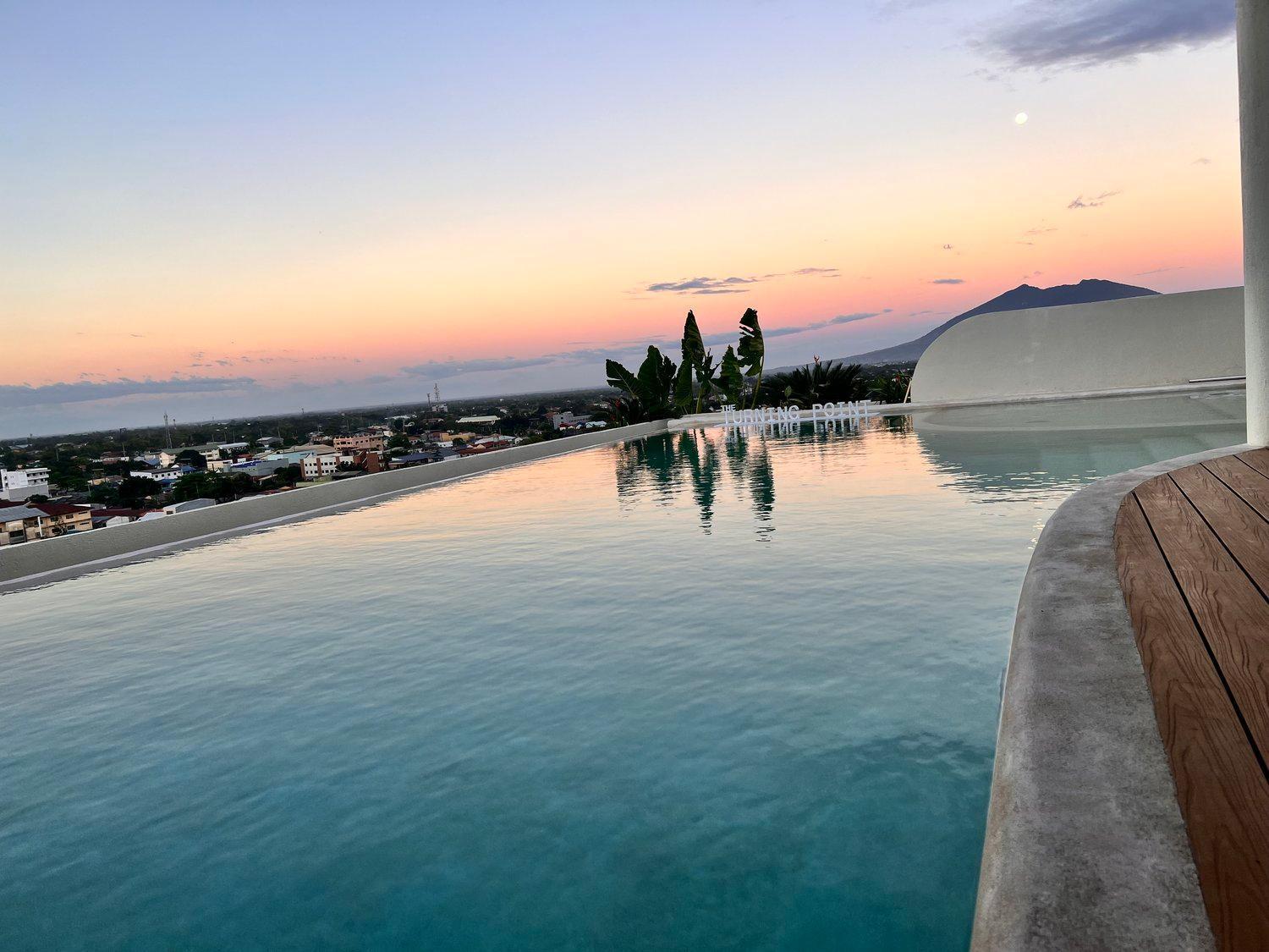 Azzurro Hotel Angeles Εξωτερικό φωτογραφία