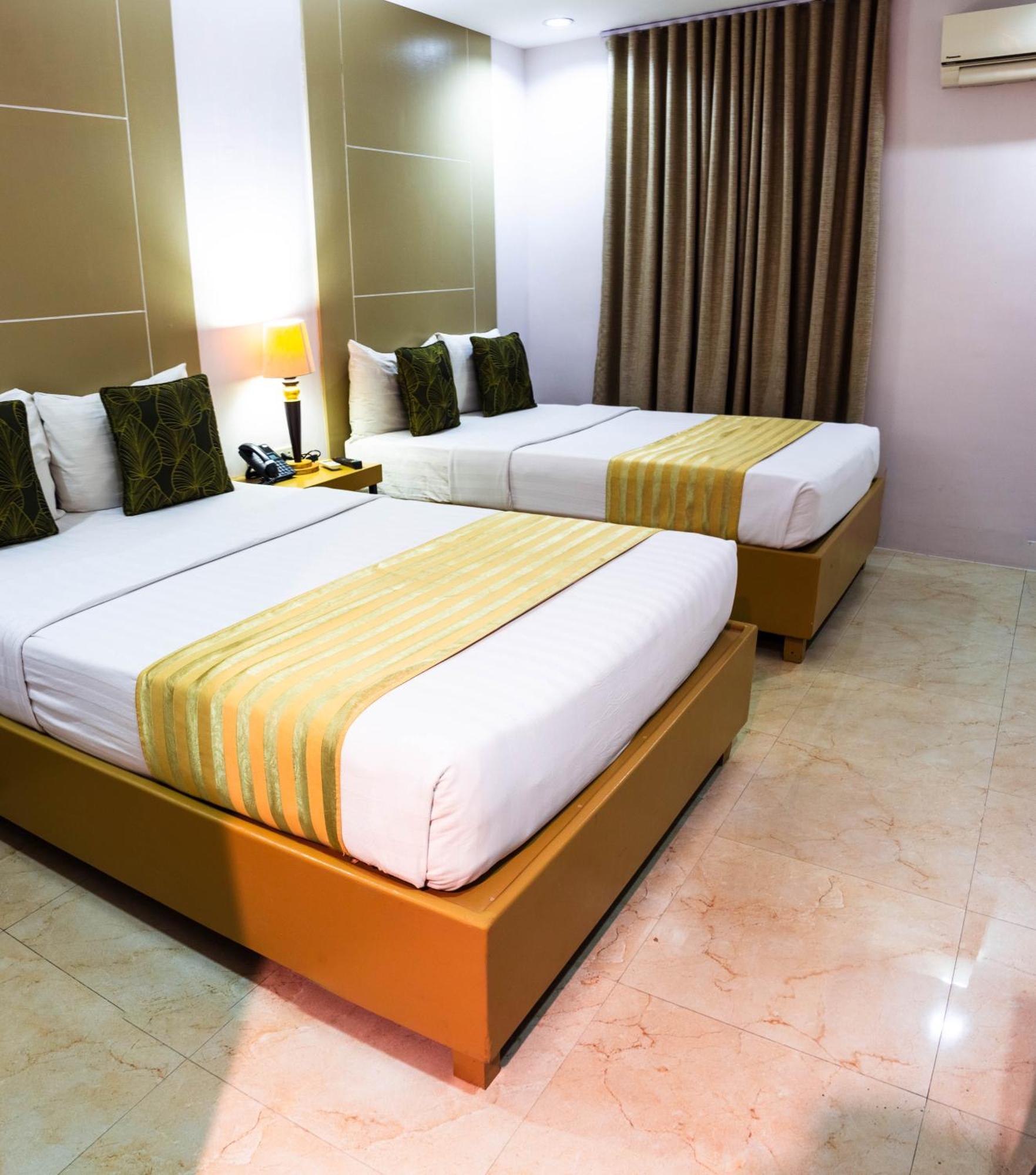 Azzurro Hotel Angeles Εξωτερικό φωτογραφία